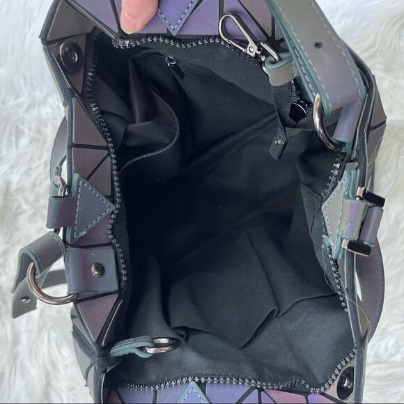 Hot One Geometric Luminous Shoulder Bag with Crossbody Strap - Picture 14 of 16